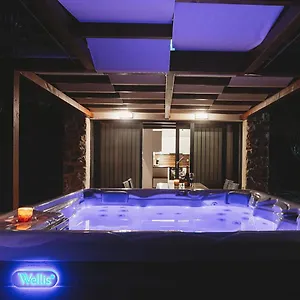 https://capisanta-atraktivna-kamena-kucica.hotelinzadar.com