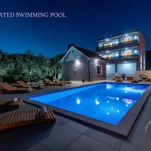 https://villa-dalmata-trogir.splithotels.org